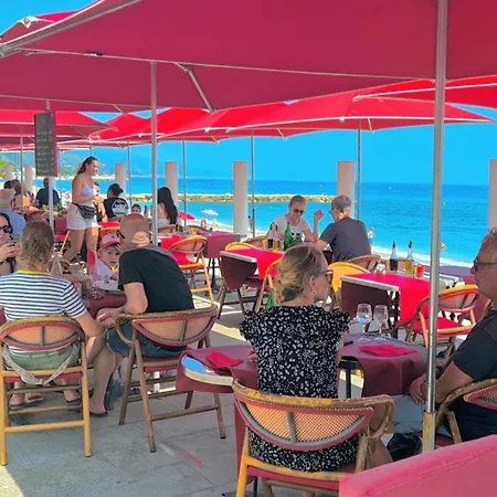 Casa Gaia مينتون