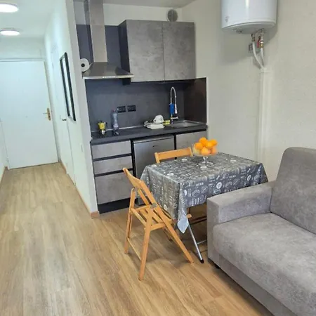 Casa Gaia مينتون