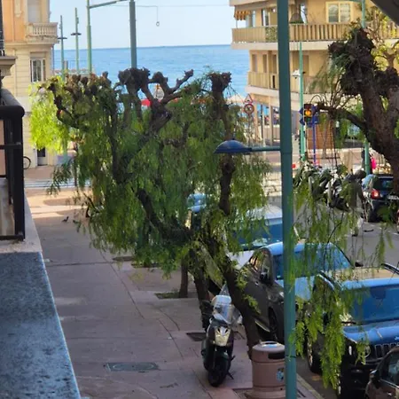 Apartament Casa Gaia Mentona